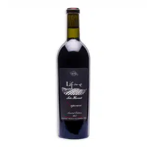Try this KSG Life Saperavi, a delicious dry red wine with a unique flavor from Georgia at Ghvino.be ✓ Service ✓ Quality ✓ Fast delivery
