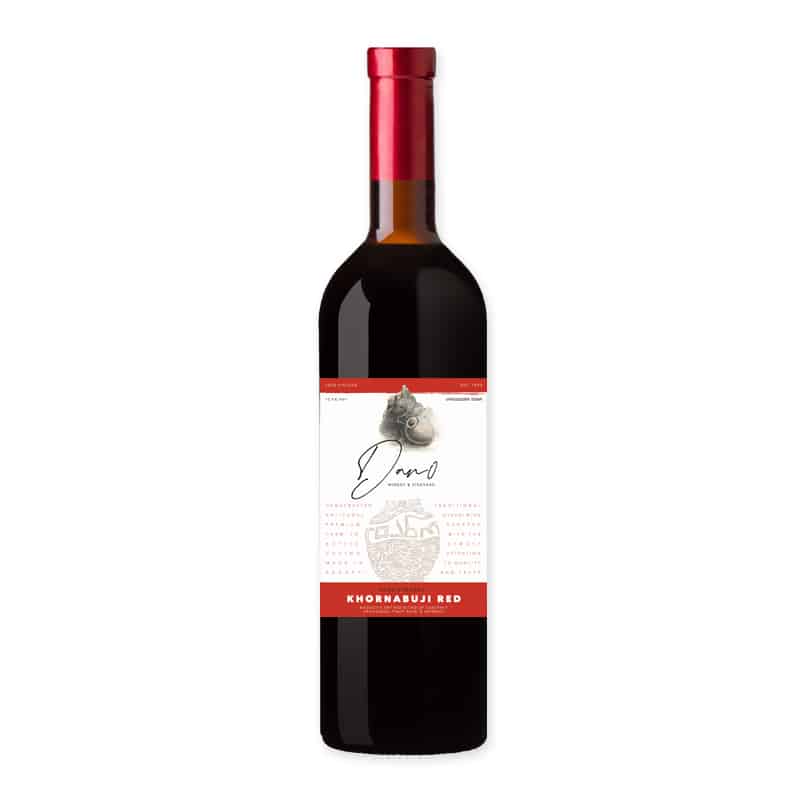 Dano’s Winery Khornabuji Red is een robuuste Georgische rode wijn van lokale druiven. Gemaakt door David Mosulishvili. Kruidig